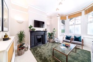 Living room 2 - click for photo gallery